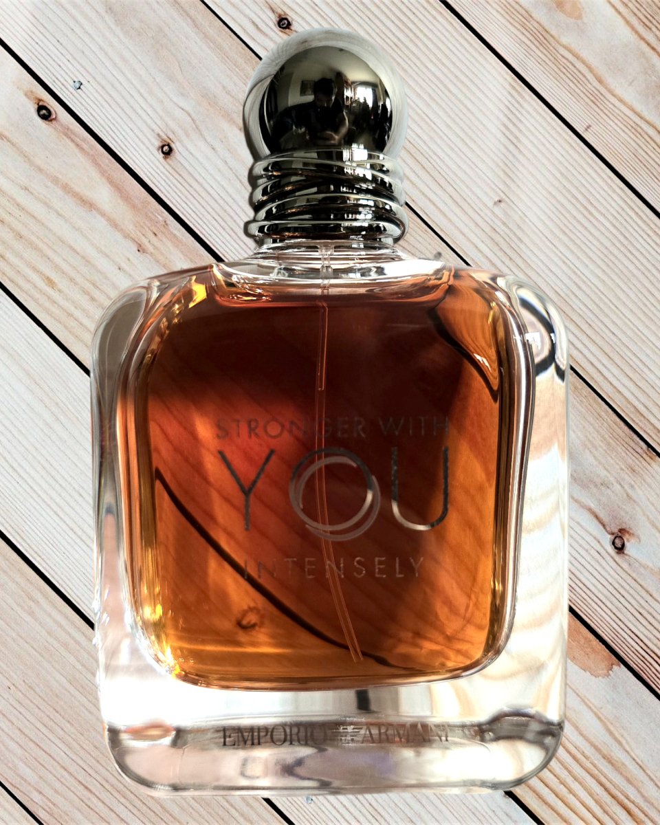 Giorgio Armani STRONGER WITH YOU INTENSELY